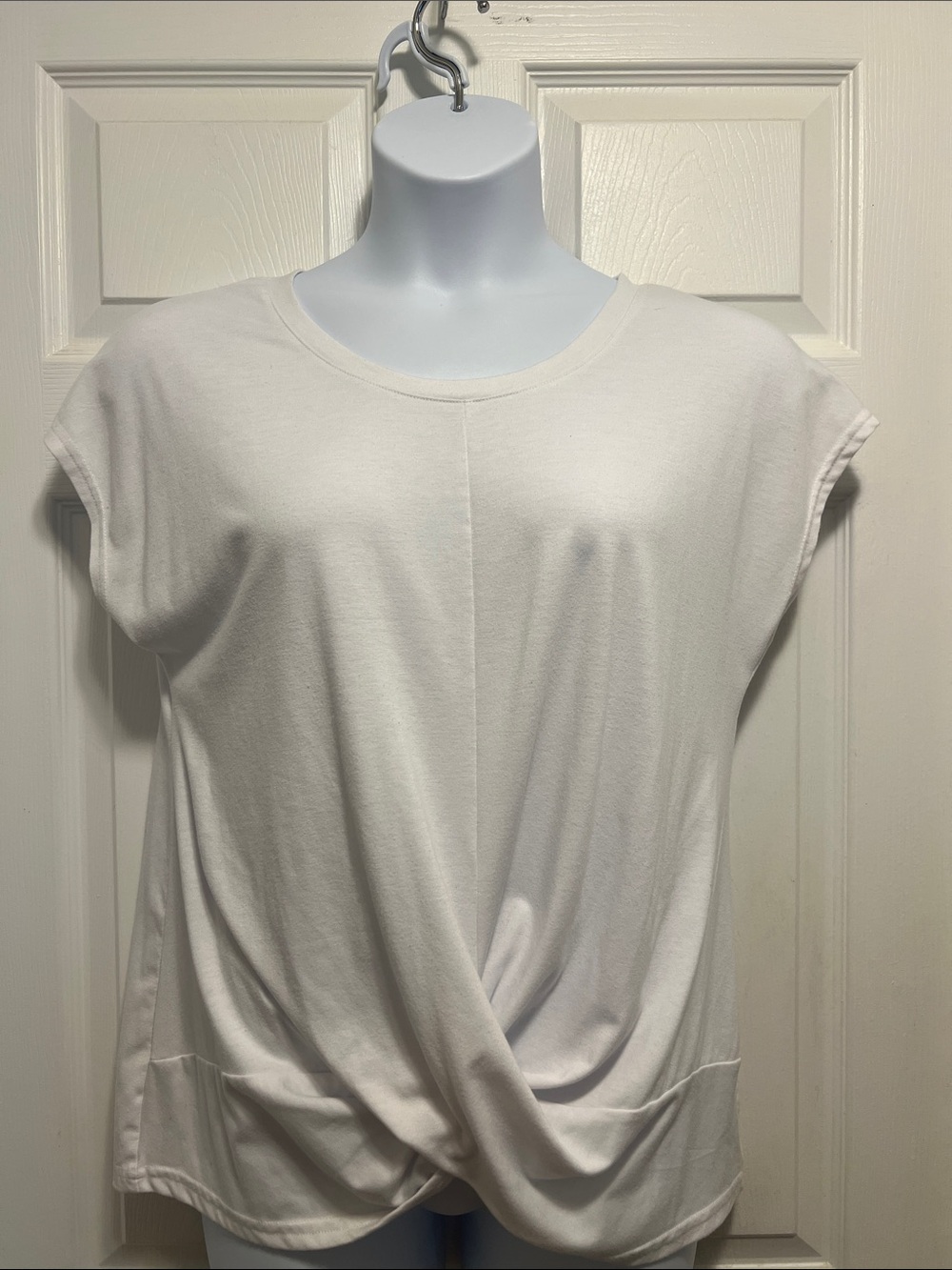 Casual Twist-Front Short Sleeve Tee - White